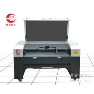 高性?xún)r(jià)比廣告行業(yè)亞克力工藝品激光切割機(jī)廠家直銷(xiāo)