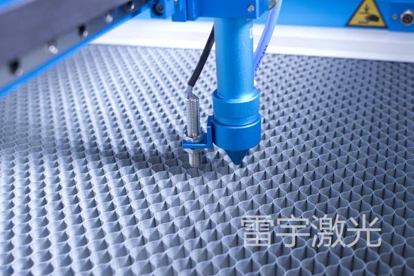 如何使用激光切割機(jī)才算安全？老司機(jī)告訴你答案！