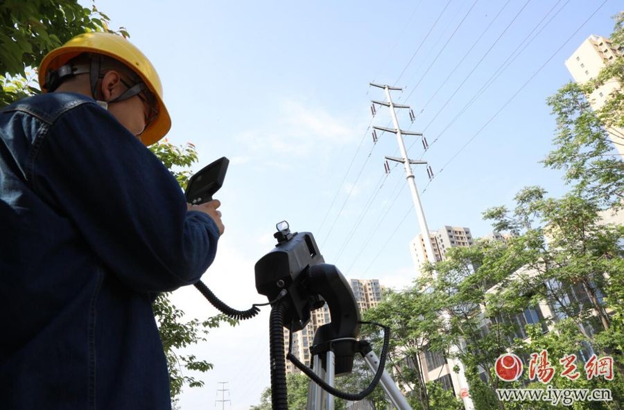 國網西咸供電“激光炮”遠程清異物 除患再添新利器
