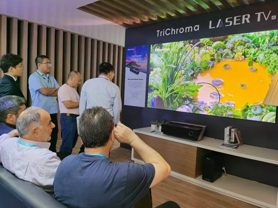 三家公司同時發布激光電視新品，這是咋了？