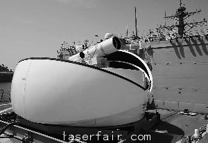 安裝在“杜威”號導彈驅逐艦上的激光武器系統(tǒng)。