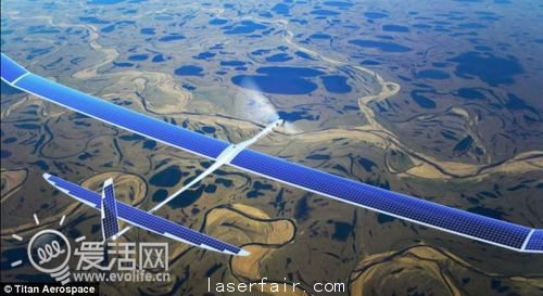 扎克伯格談Facebook無人機細節：太陽能動力 激光通信